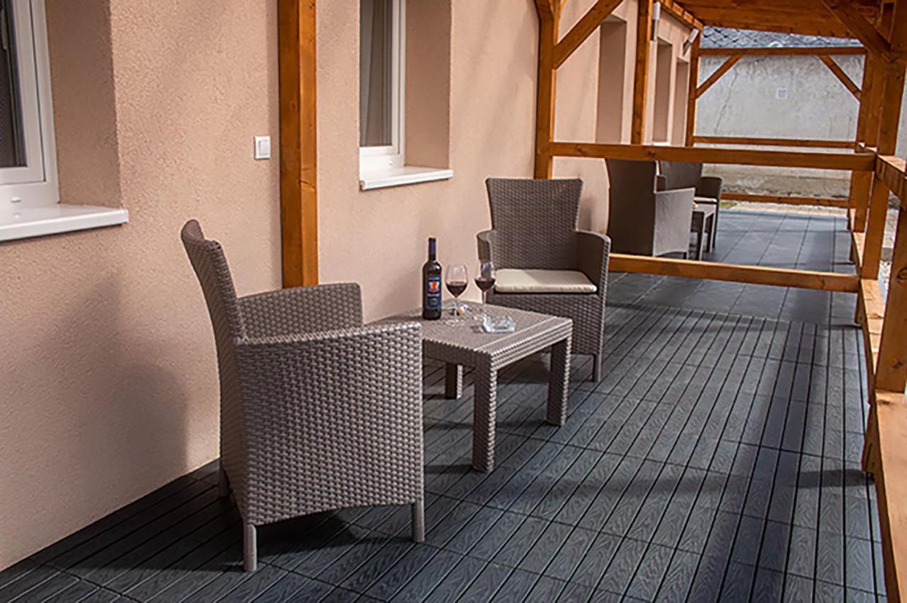Sarvarlak Apartmanhaz Extérieur photo